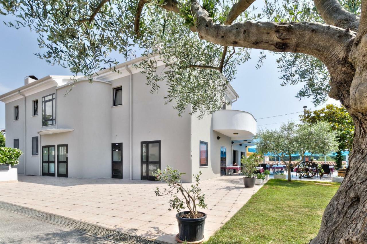 Apartments El Faro サヴドリア エクステリア 写真